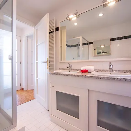 The Perfect View In A Penthouse - Happy Apartment